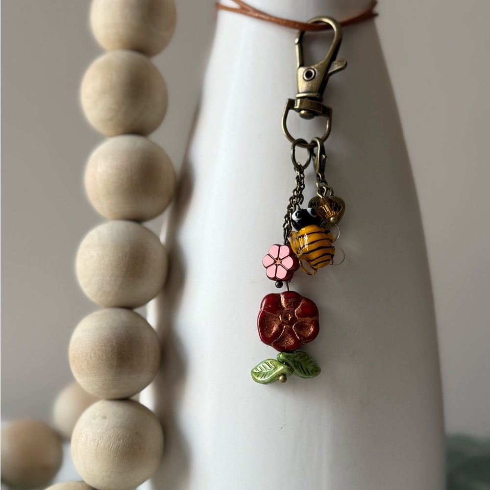 Bizzzy Bee Keychain